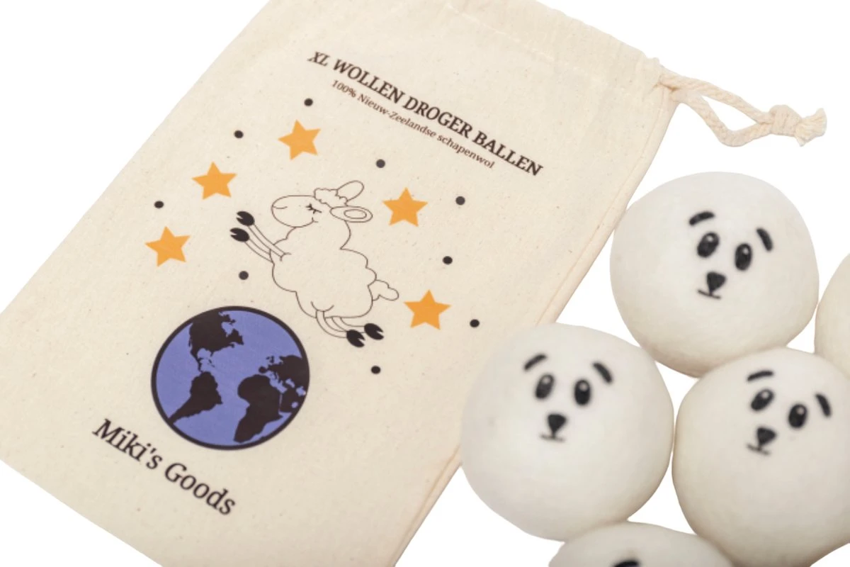 Miki's Goods® XL Wollen Drogerballen 6 Stuks - Panda Wasballen - Duurzaam - Wasbol - 100% Nieuw-Zeelandse Schapenwol - Wasbollen - Herbruikbaar- Droogballen - Snellere Droogtijd - Zuigt Dierenharen Op 3 Miki's Goods® XL Wollen Drogerballen 6 Stuks - Panda Wasballen - Duurzaam - Wasbol - 100% Nieuw-Zeelandse Schapenwol - Wasbollen - Herbruikbaar- Droogballen - Snellere Droogtijd - Zuigt Dierenharen Op - Afbeelding 3