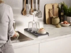 Joseph Joseph - Tier - Afdruipmat - Uitschuifbaar - Grijs 22 Joseph Joseph - Tier - Afdruipmat - Uitschuifbaar - Grijs -Schoonmaakmiddelen Korting 1200x900 8