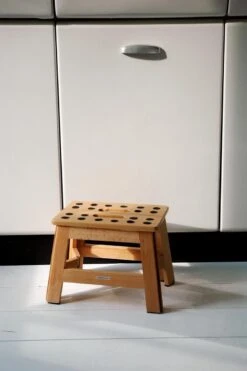 PUHLMANN - Inklapbare Kruk, JAMES, Hout, 23 Cm Hoog, Max 150 Kilo 12 PUHLMANN - Inklapbare Kruk, JAMES, Hout, 23 Cm Hoog, Max 150 Kilo -Schoonmaakmiddelen Korting 798x1200 4